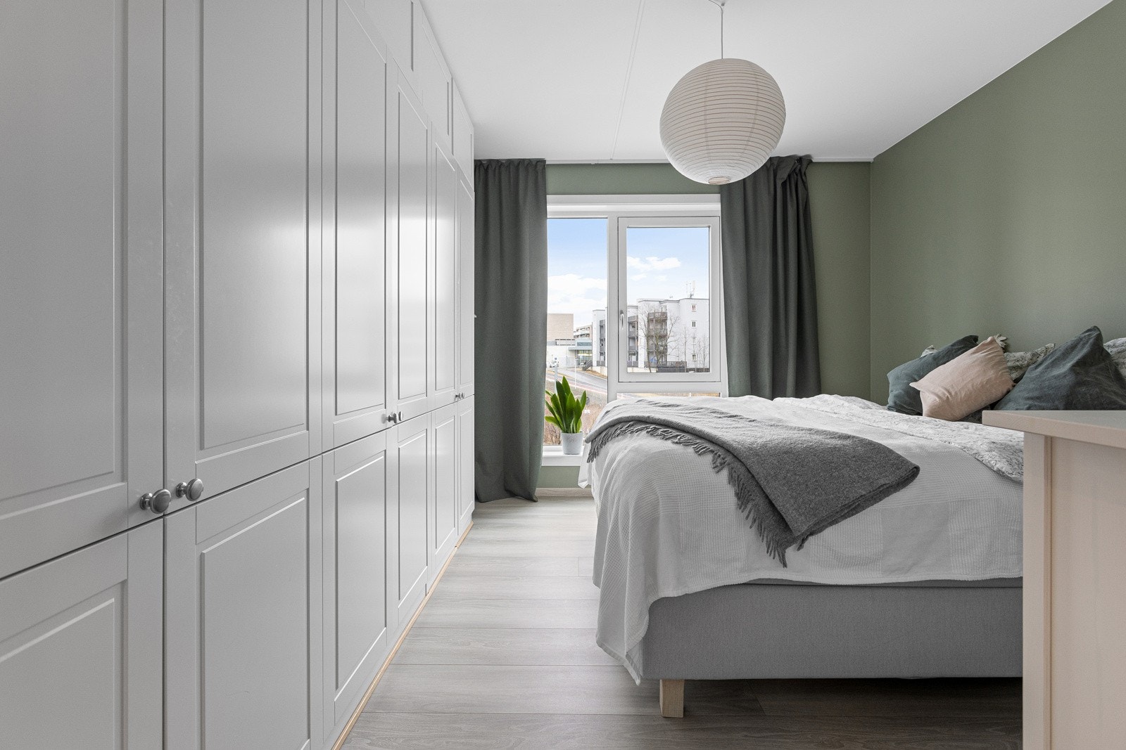 Her får du også masse garderobeplass. Galleribilde