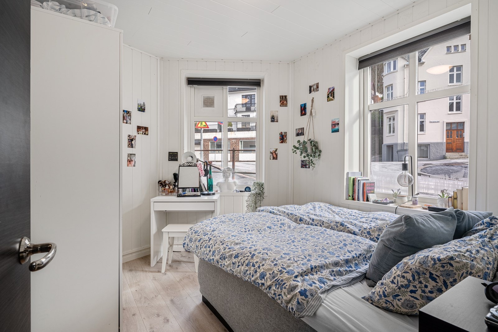 - H0101 - Galleribilde