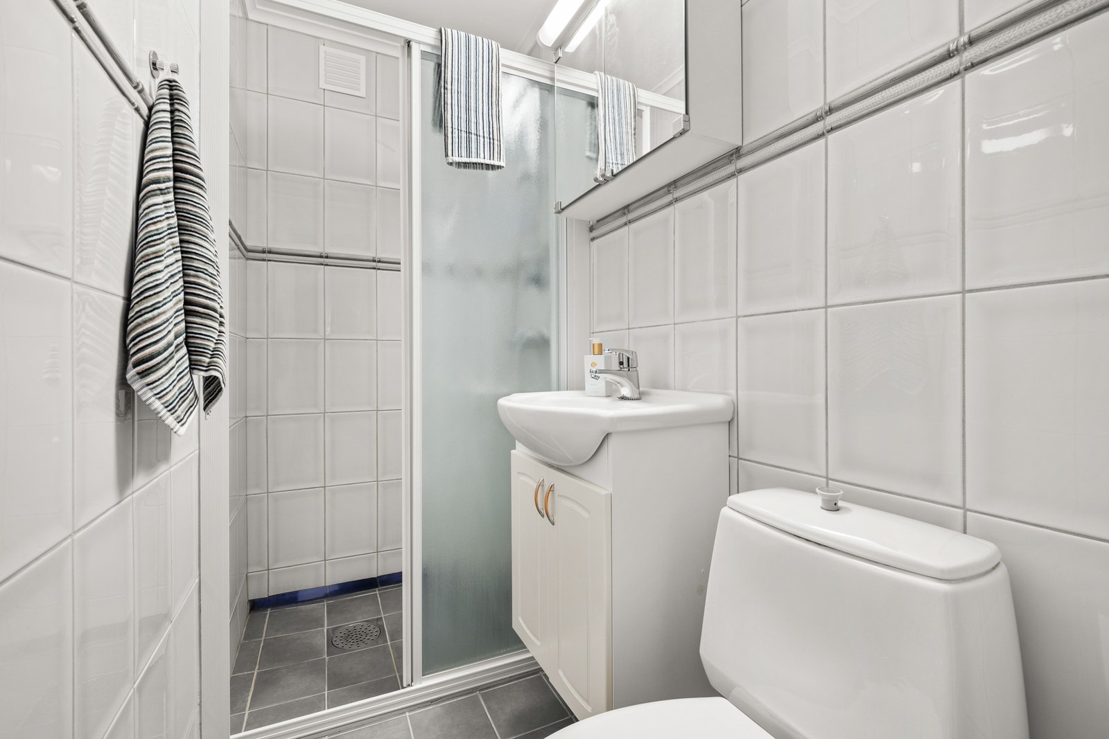 Bad 2 - her er det også varme i gulv Galleribilde