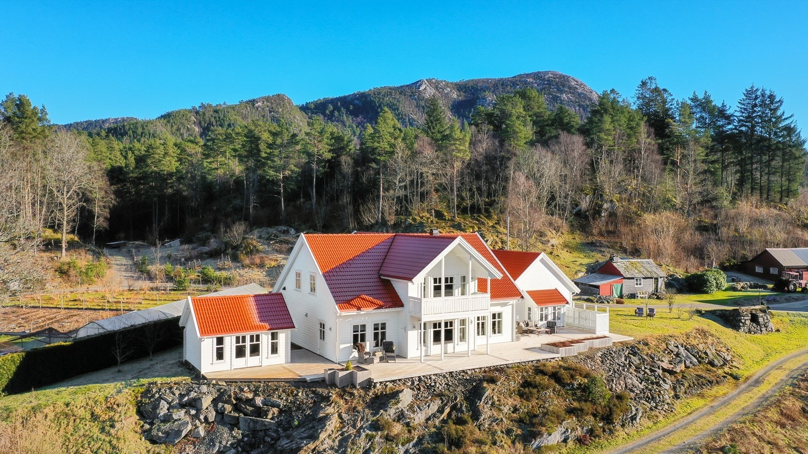 Velkommen til Hopevegen 15 - presentert av Kristen Brekke i Meglerhuset Rele Galleribilde