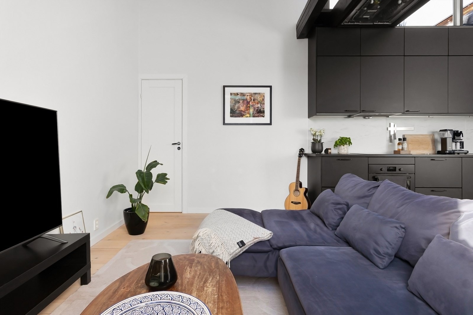 Dør inn til bod Galleribilde