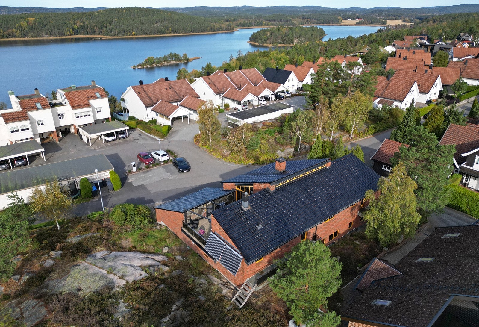 Velkommen til Bakkelifjellet, og en stor og spennende enebolig med flott beliggenhet. Galleribilde