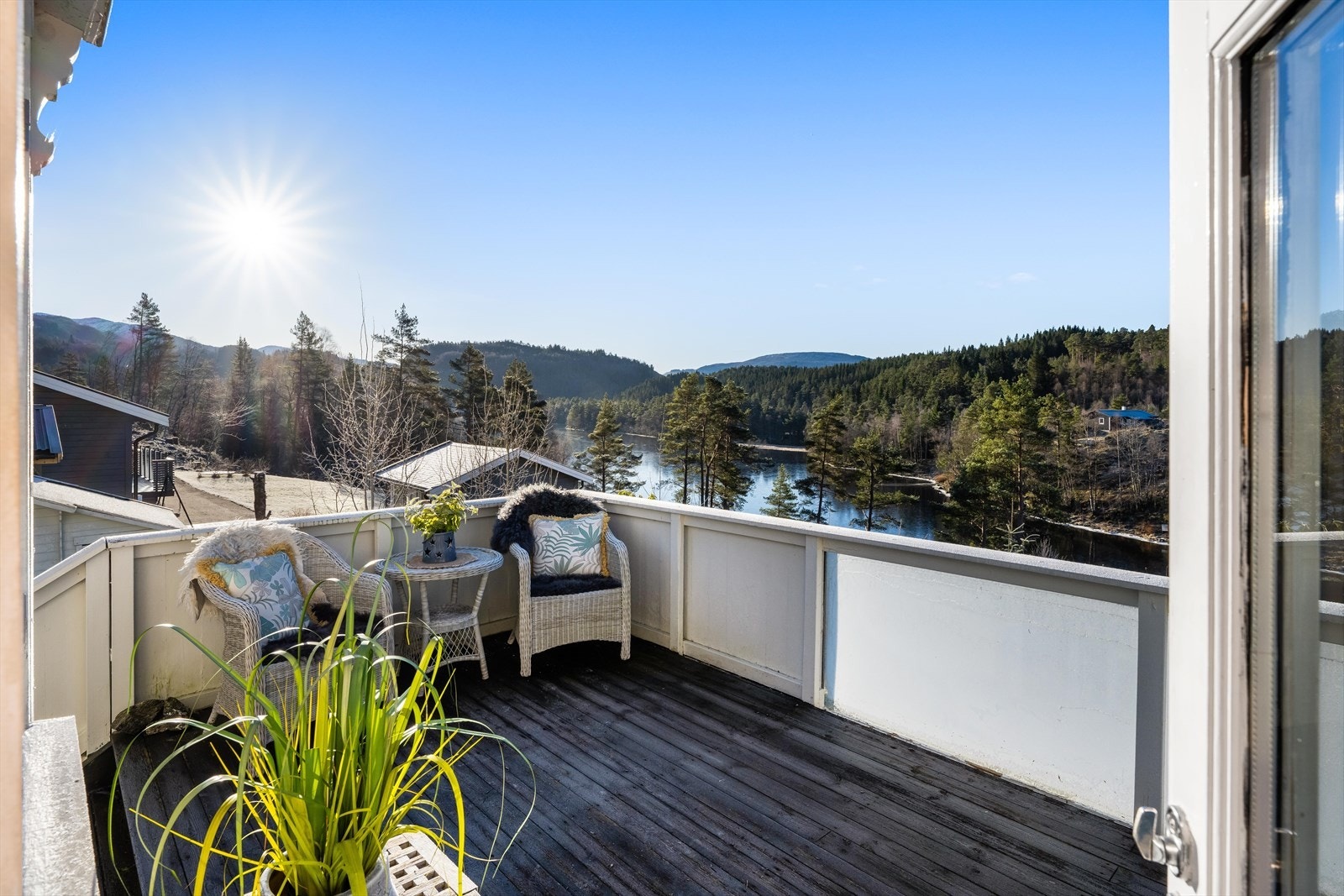 Her har man sol fra tildlig om morgenen til seint på kveld. Galleribilde