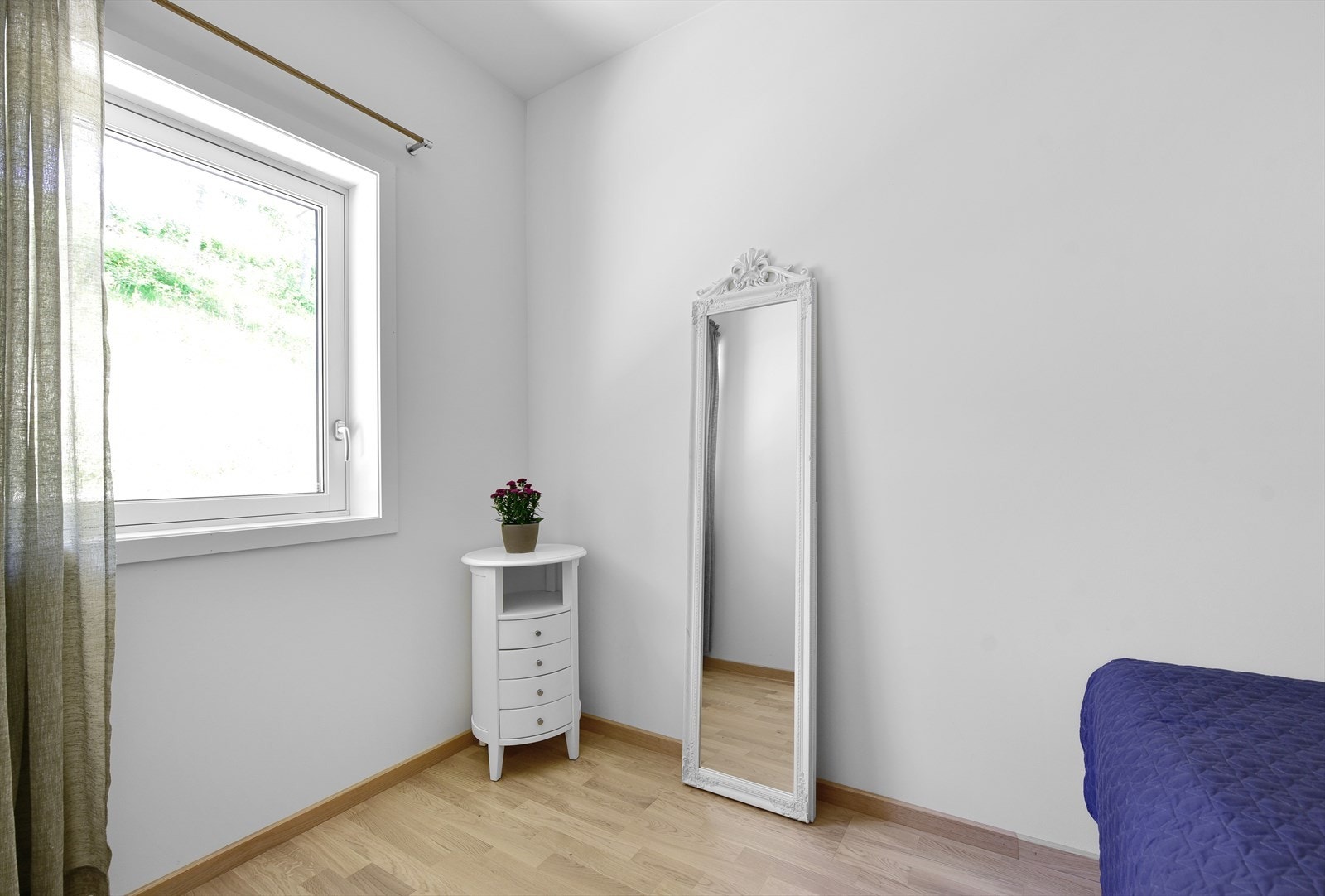 Soverommene vender ut mot baksiden av blokka, så her er det stille og rolig. Galleribilde