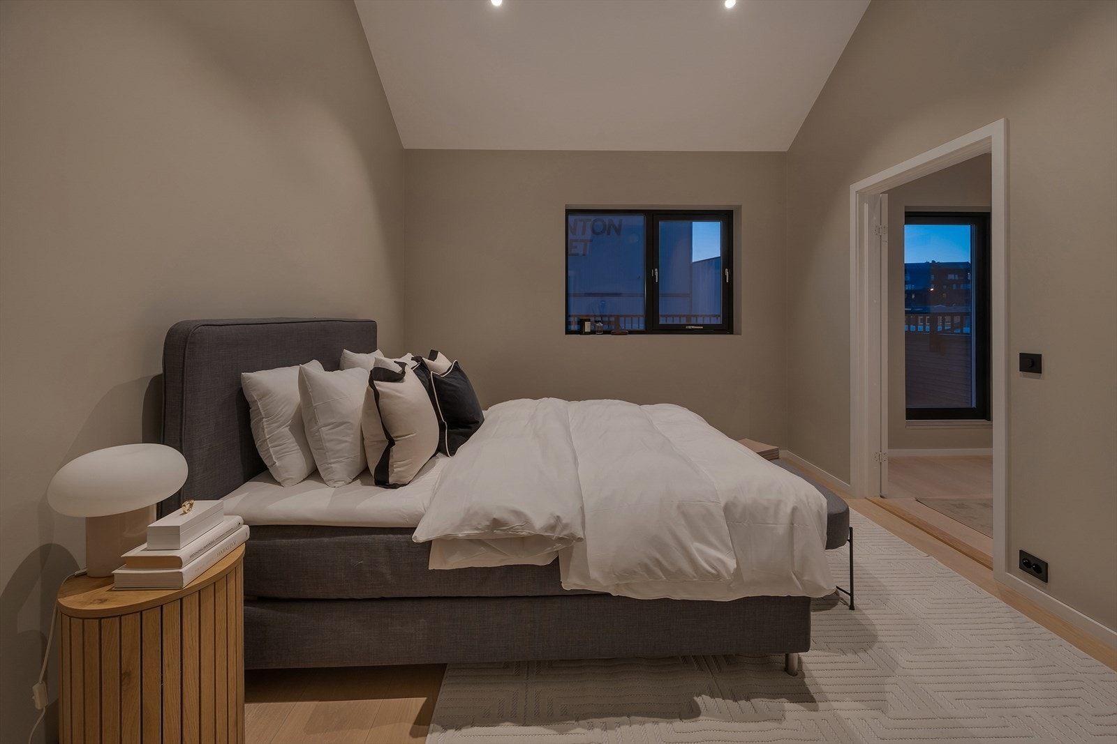 Deilig hovedsoverom i boligens øverste etasje. Galleribilde