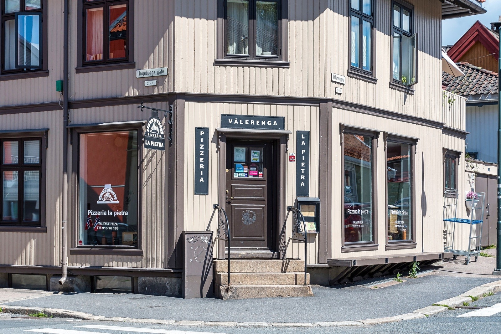 Vålerenga pizzeria er ett av flere gode spisesteder i nærheten. Galleribilde