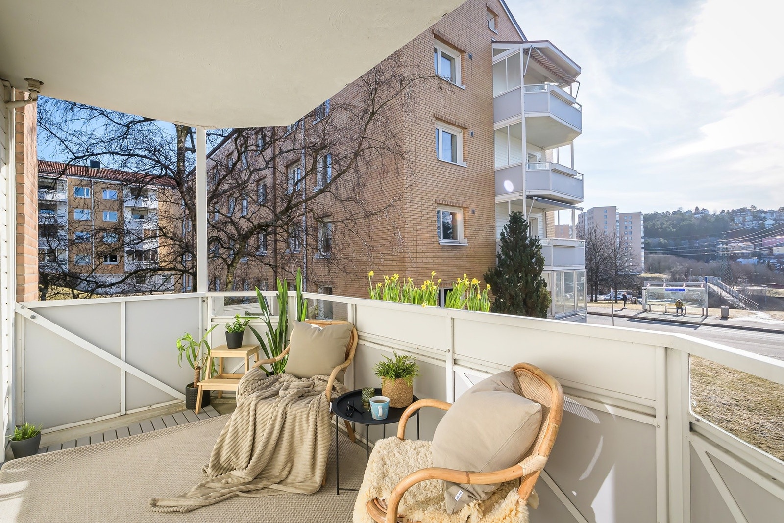 God plass til utemøbler og grill. Galleribilde