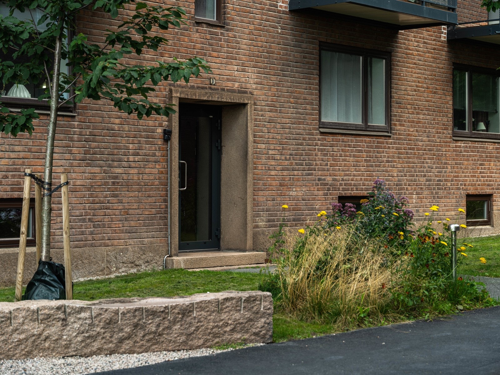 Leiligheten ligger fint til i tredje etasje av Treschows gate 17D. Galleribilde