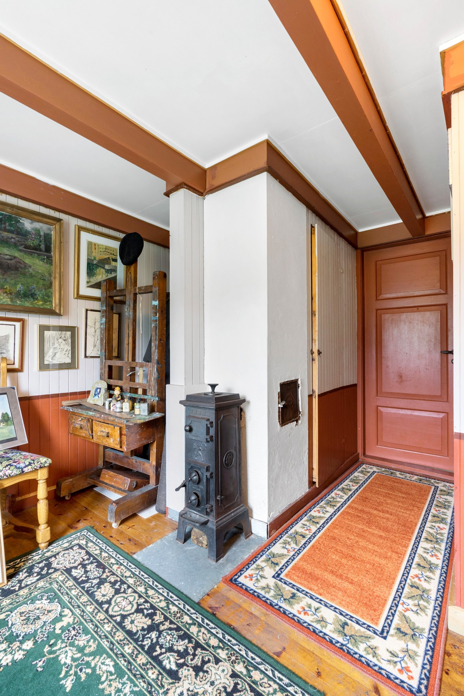 Soverom med vedfyring Galleribilde