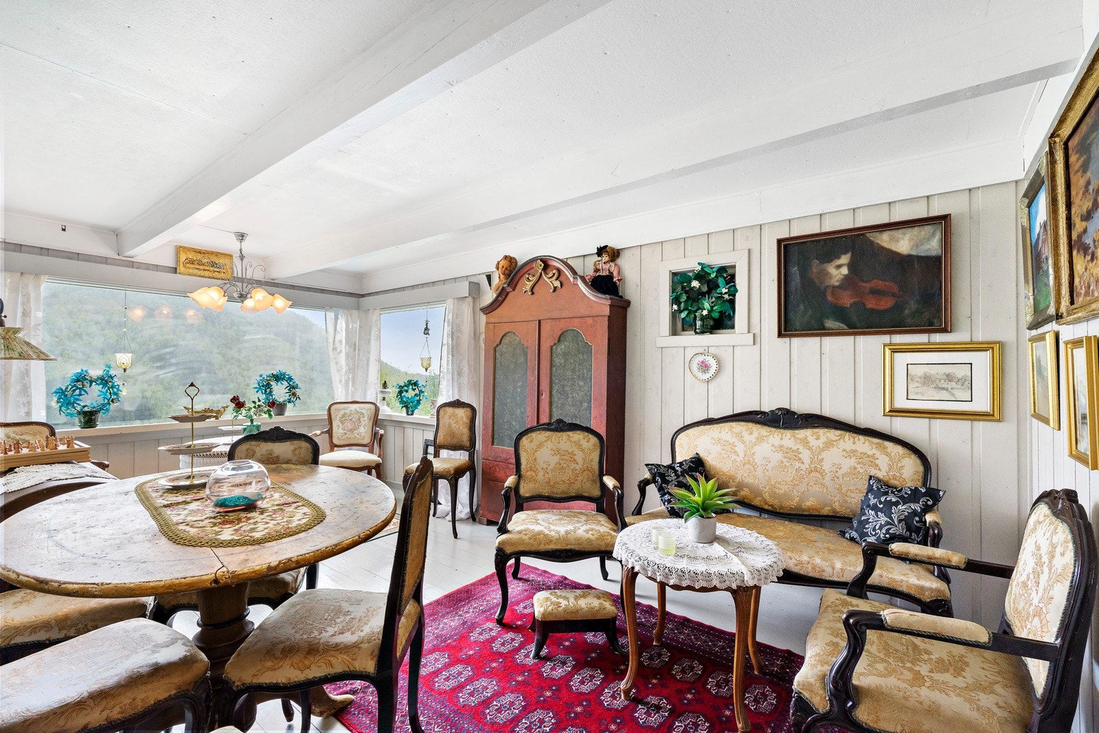 Stue 1.etasje Galleribilde