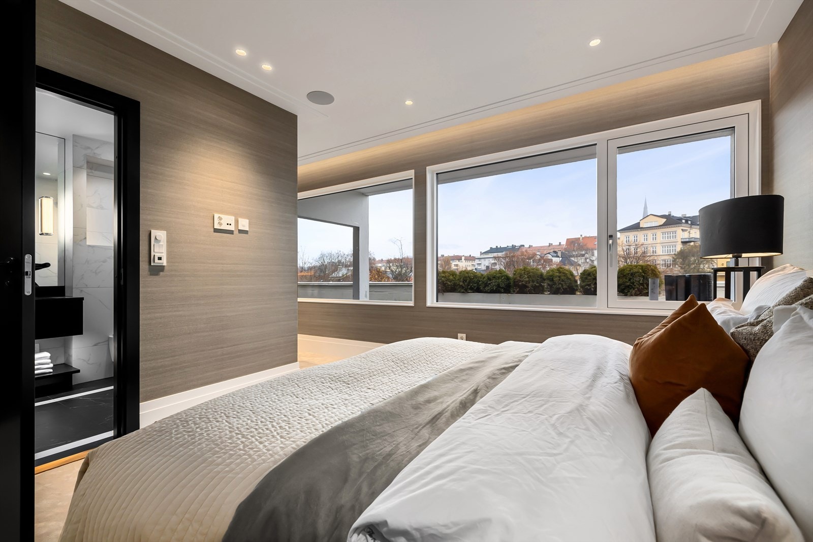 Gode vindusflater er gjennomgående. Galleribilde