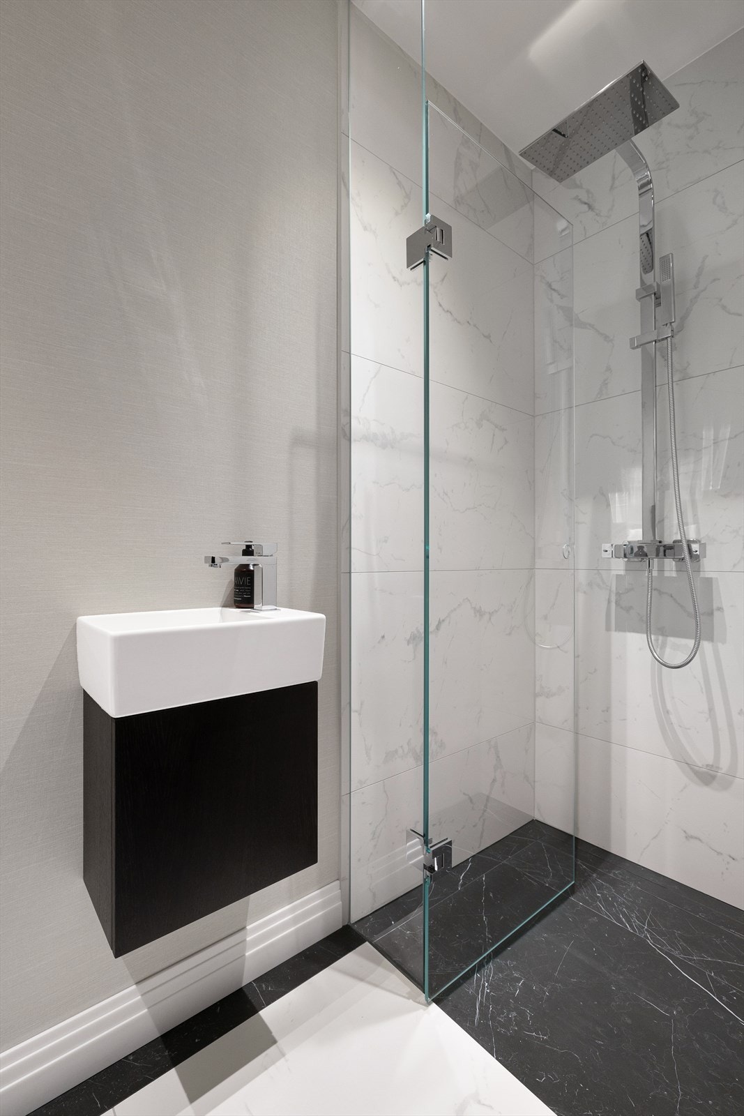 Det andre baderommet har samme design. Galleribilde