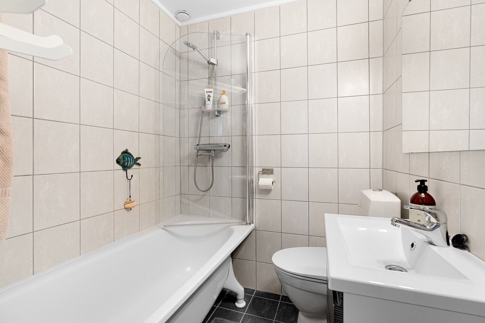 Flislagt baderom, varmekabler. Galleribilde