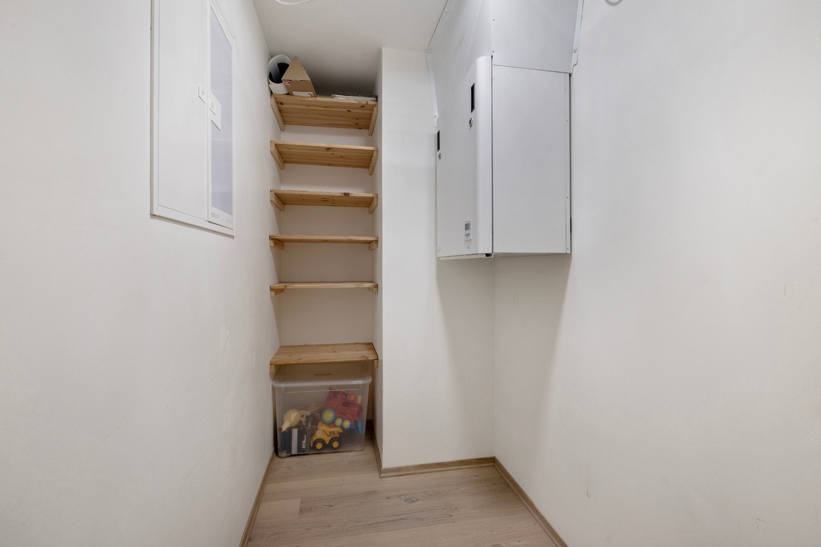 Innvendig bod. Det medfølger også en ekstern bod på 5 m² Galleribilde