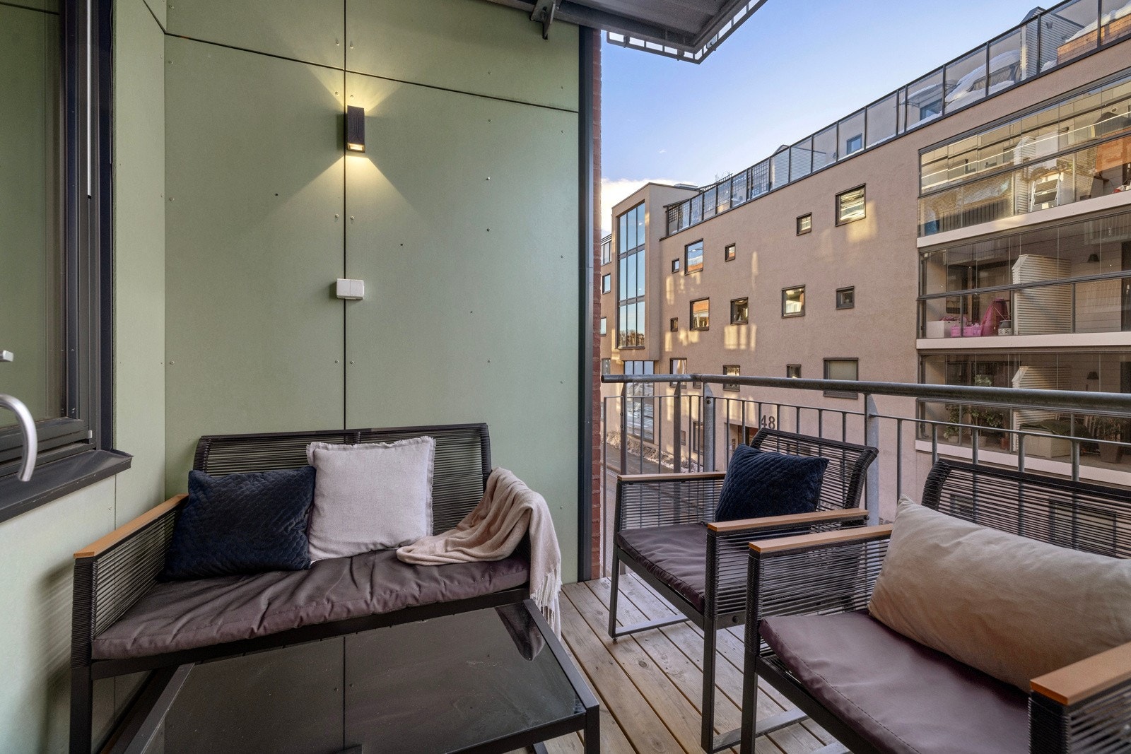 Nordvendt balkong på ca. 5 m² Galleribilde