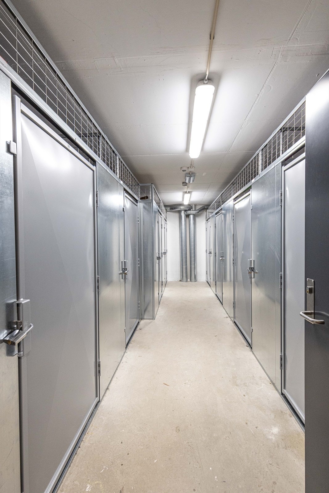 Det hører til en egen bod i 2. etasje på ca. 5 kvm. Galleribilde