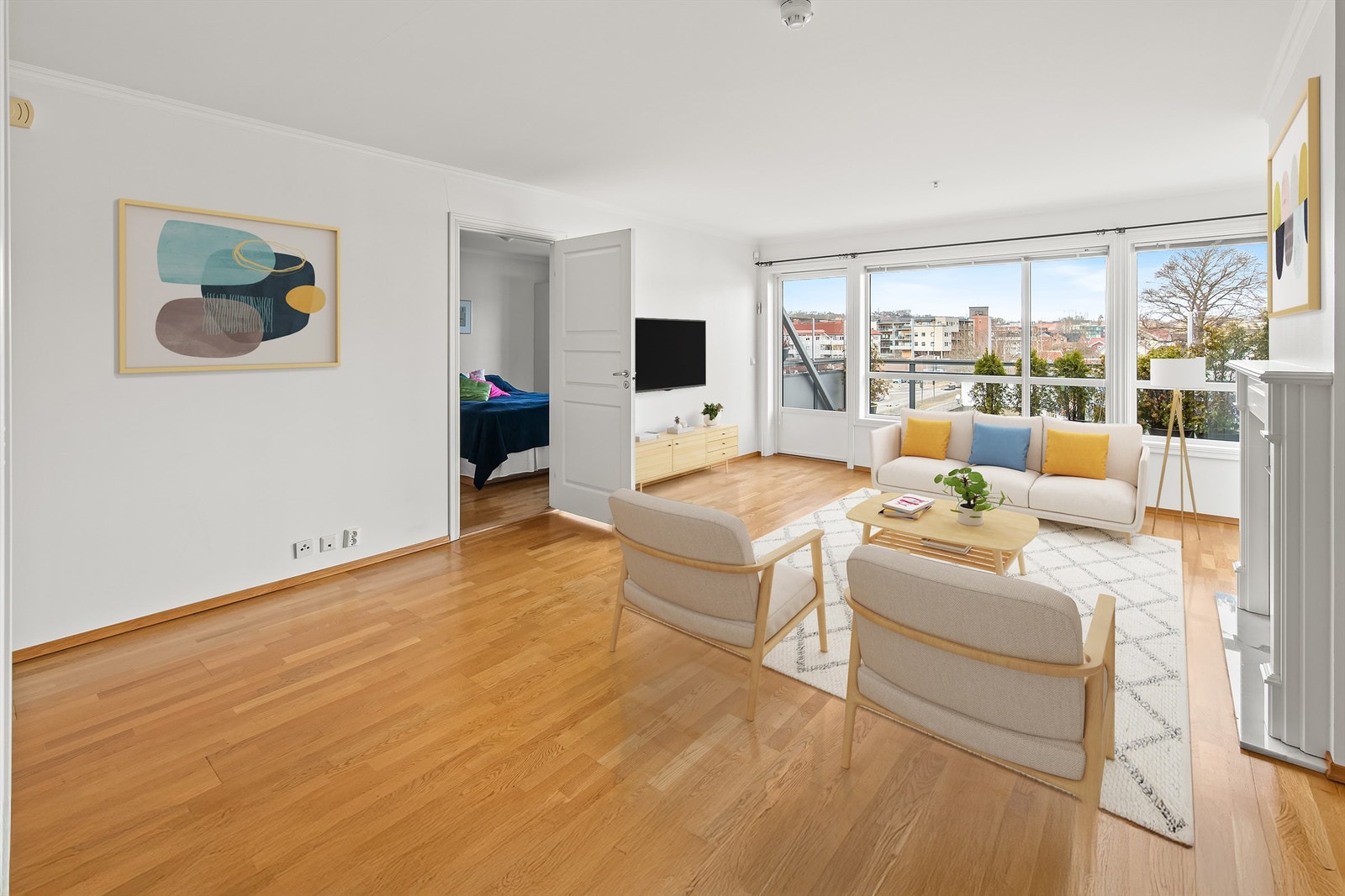 Fra leiligheten tar det kun 3-4 minutter å spasere til nærmeste bakeri, og byens flotte parker ligger med kort gangavstand fra leiligheten. Galleribilde