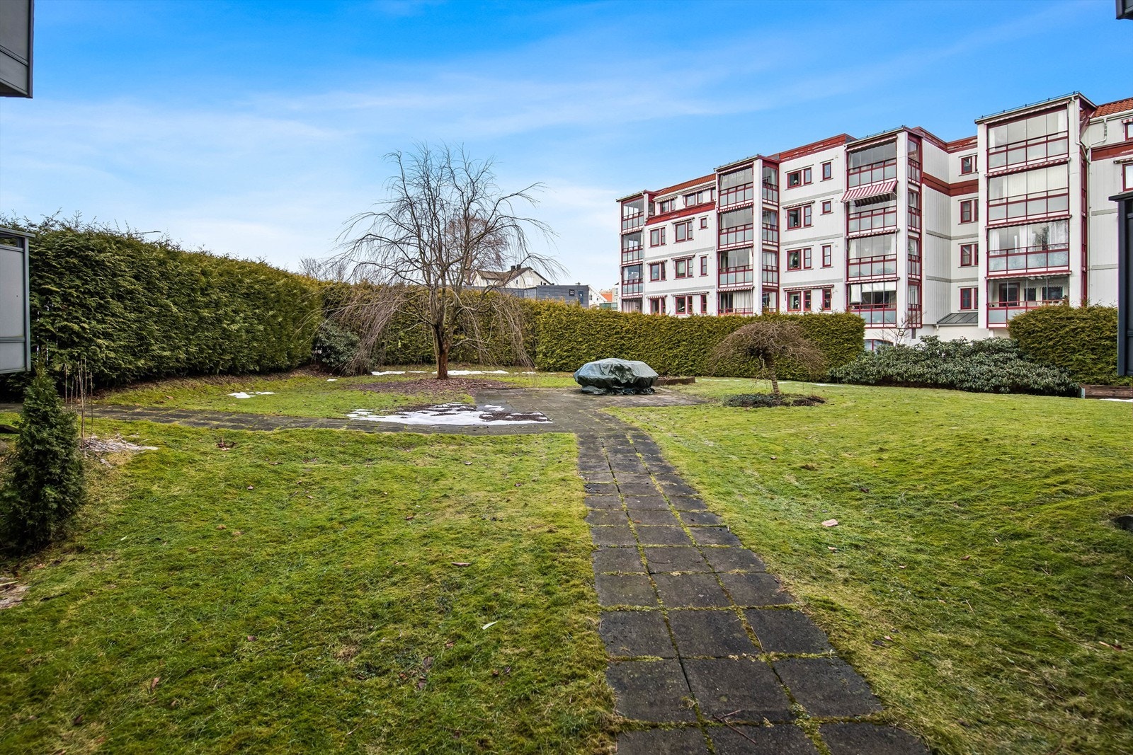 Borettslaget er kjent for å ha mange hyggelige beboere, og fellesareal er velstelt og godt vedlikeholdt. Galleribilde