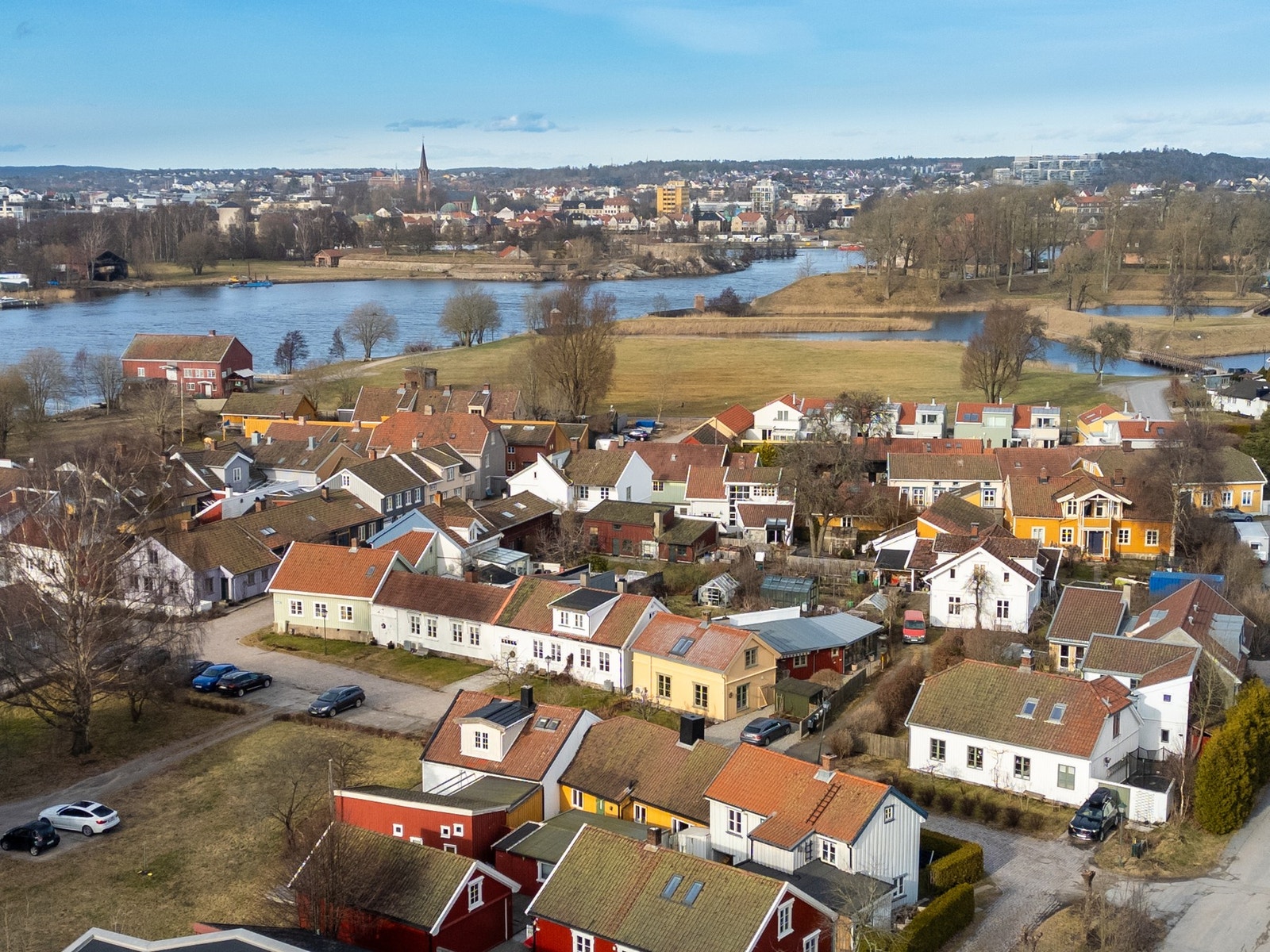 Dette er et sentralt sted å bo med gangavstand til byfergen som tar deg over til Cicignon med jernbanestasjonen. Galleribilde