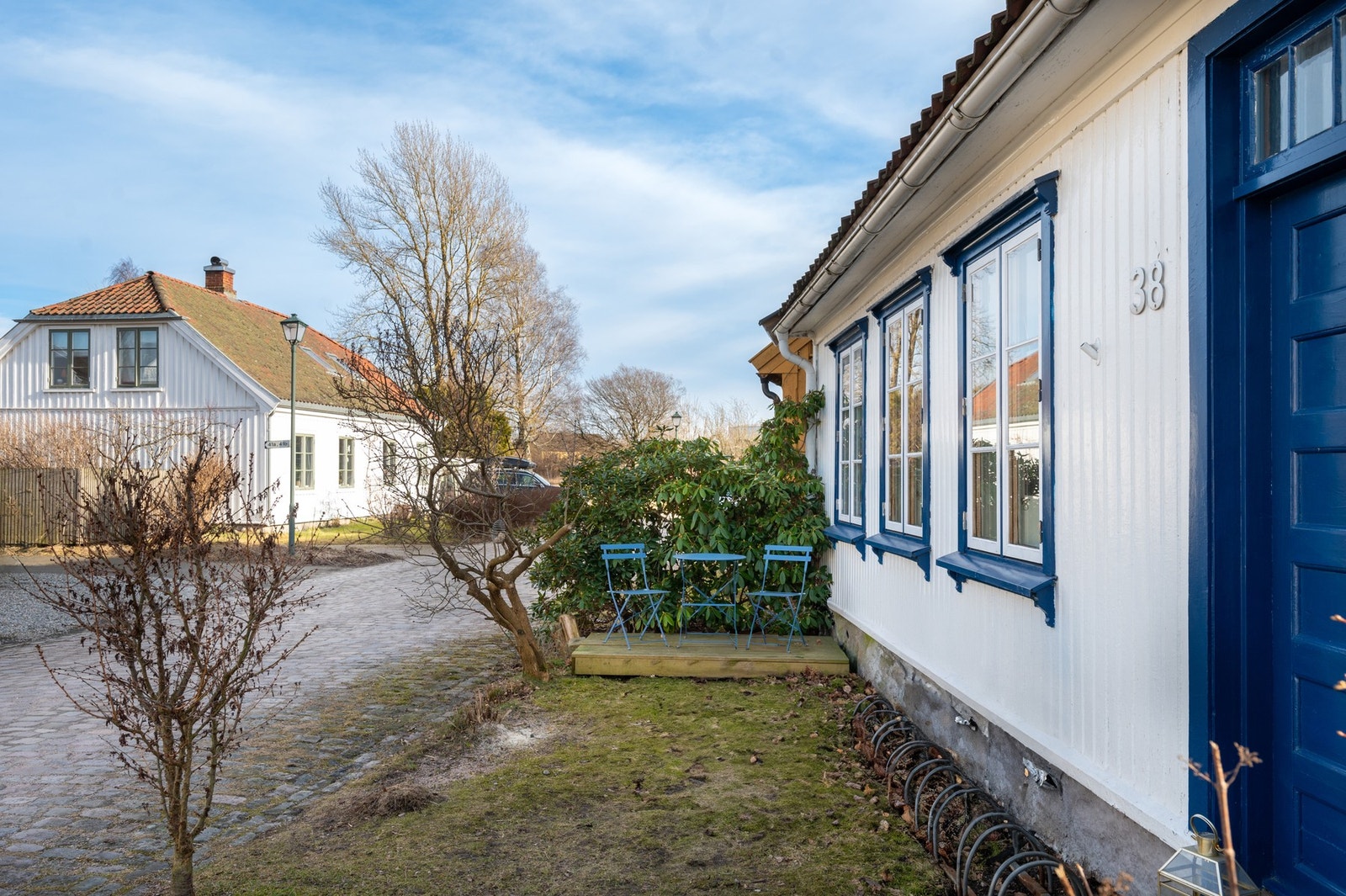 Det meste av boligens utvendige fasade er skiftet og etterisolert i 2020. Galleribilde