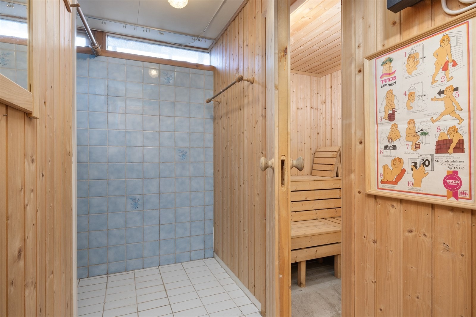 Bad i kjelleren med adkomst til badstue. Galleribilde