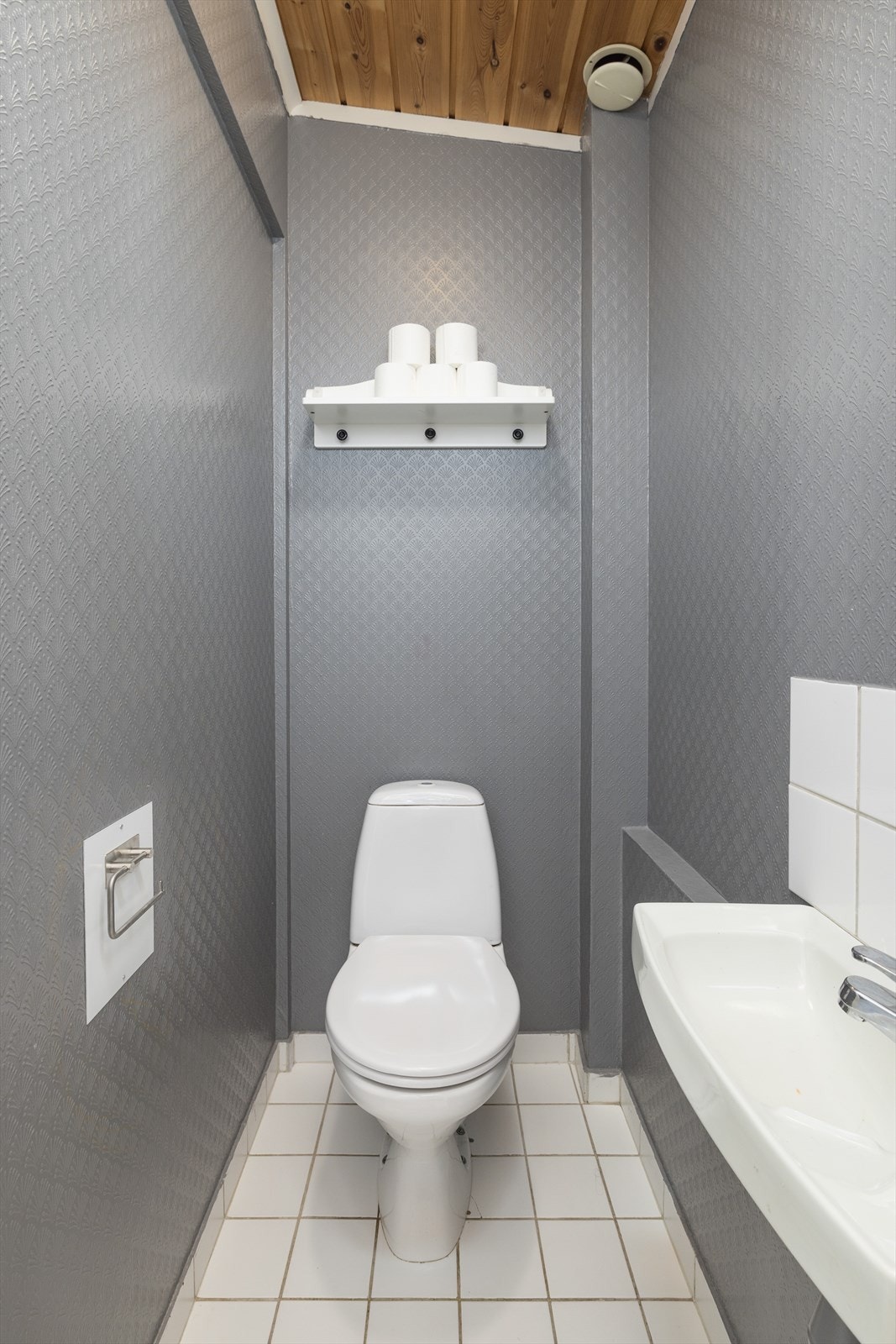 Toalett på badet i 1.etasje. Galleribilde