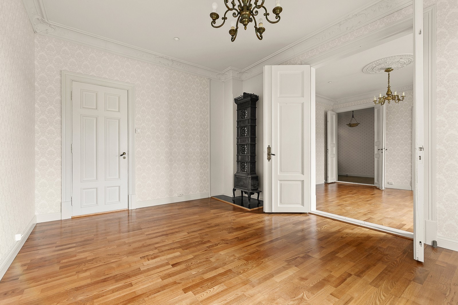 Legg merke til at det er god takhøyde i alle rom! Galleribilde