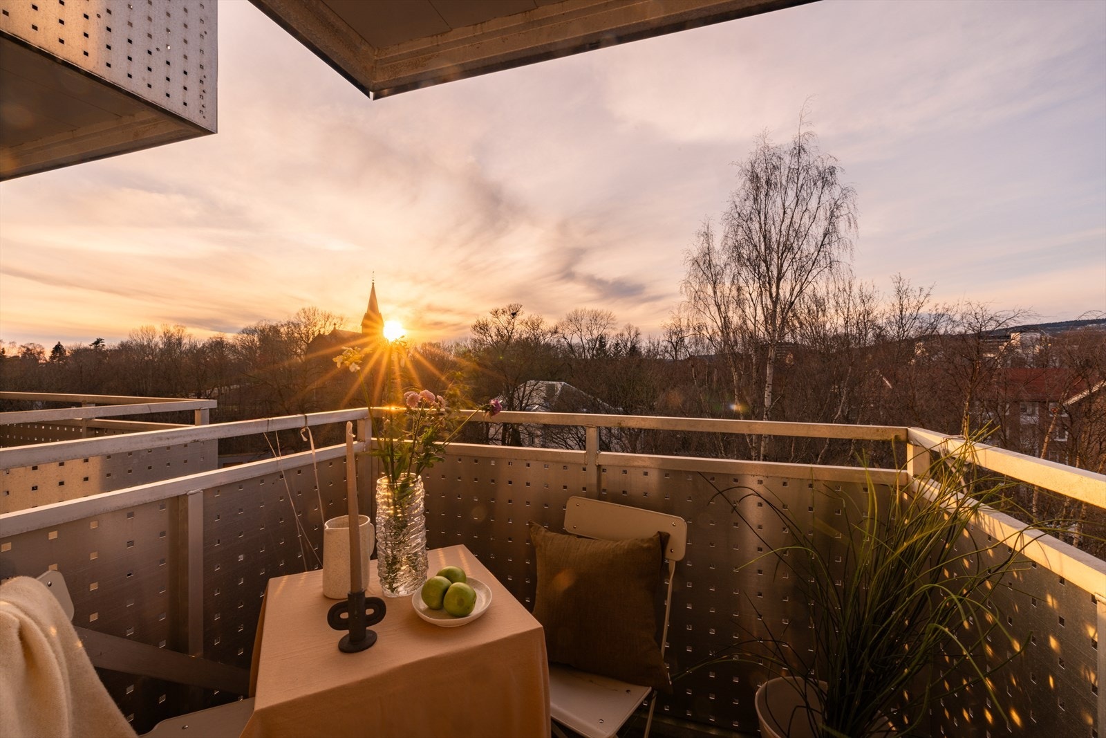 Det er godt med oppbevaringsmuligheter i leiligheten Galleribilde