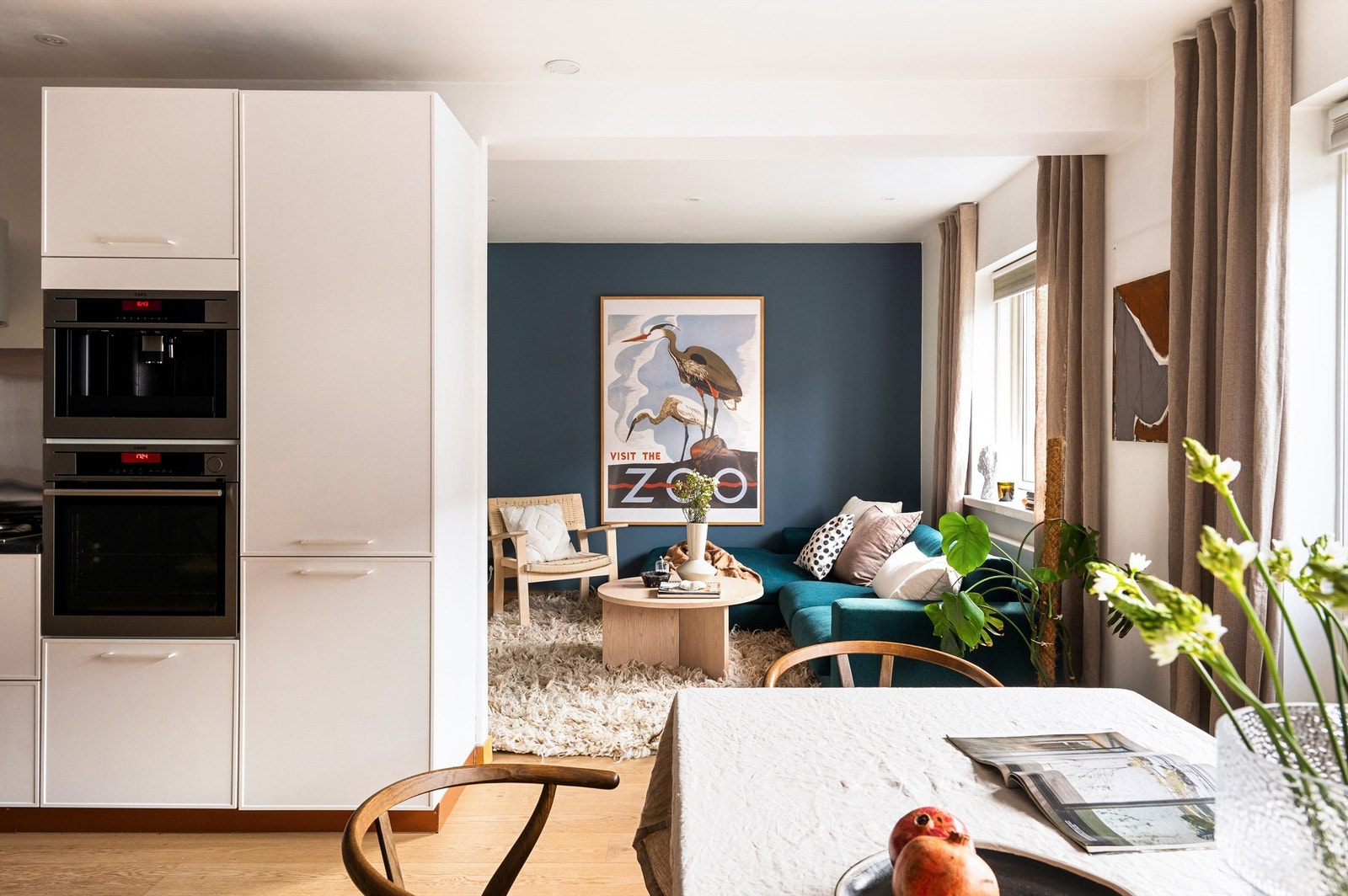 Den gode planløsningen åpner opp for å enkelt møblere med flere ulike soner etter eget ønske. Galleribilde