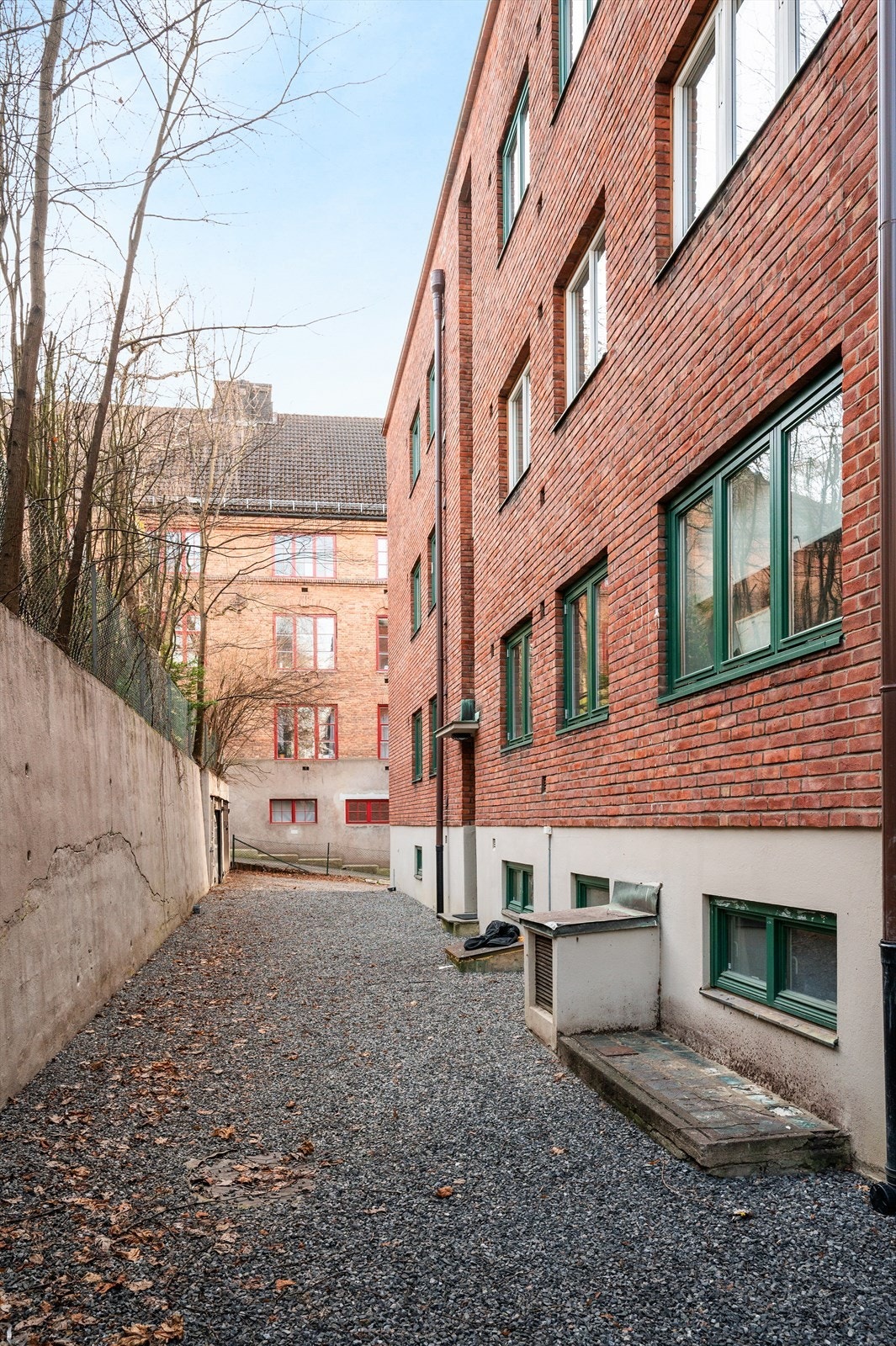 Mange populære spisesteder og hyggelige kafeer i nærområdet, samt gode kollektivtilbud, skoler og barnehager. Galleribilde