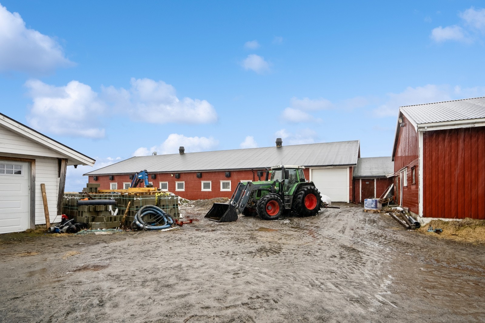 Gårdstun Galleribilde