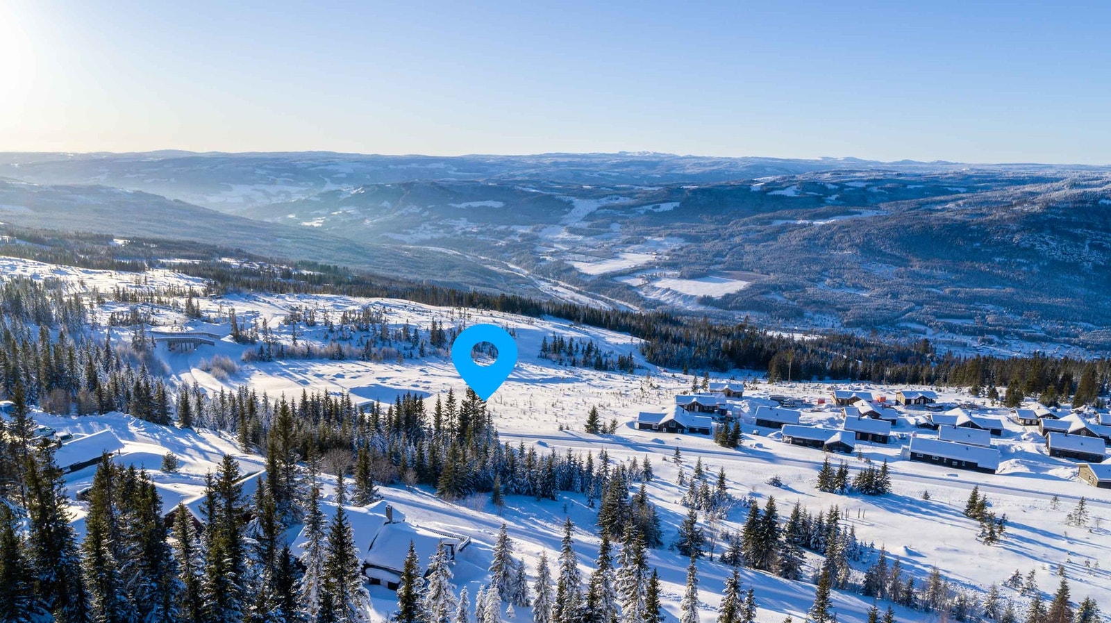 Stubberudsætra ligger flott til i Hafjell sør. Dronefoto mot sørvest Galleribilde