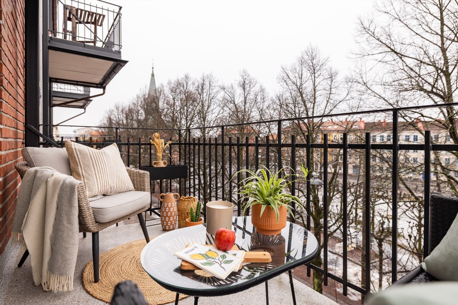 Perfekt sted å nyte rolige sommerdager/kvelder i godt selskap med venner og familie! Galleribilde