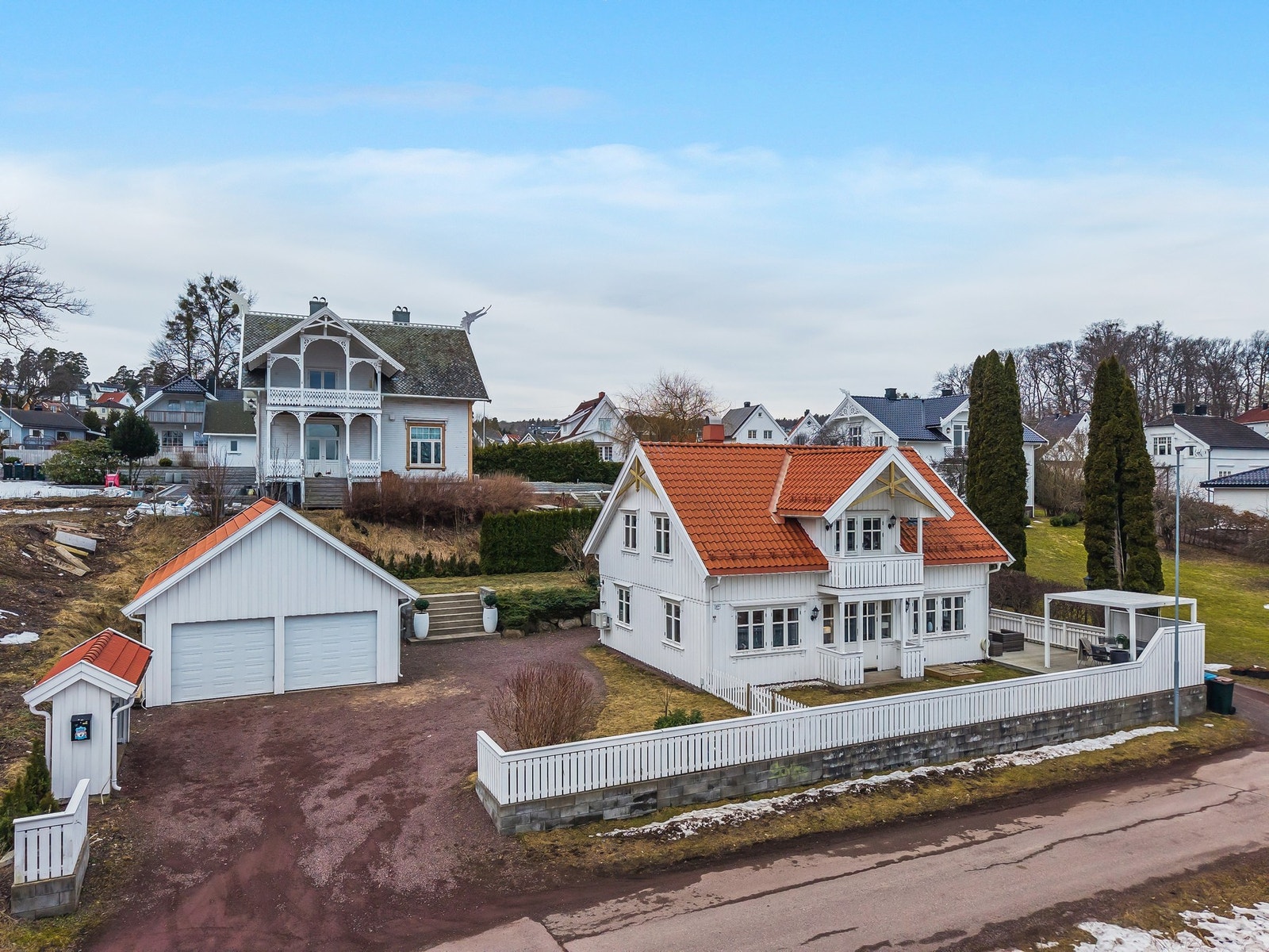 Beliggende på en solrik tomt i en blindvei rett ved Strandpromenaden/Nedre Keisemark Galleribilde
