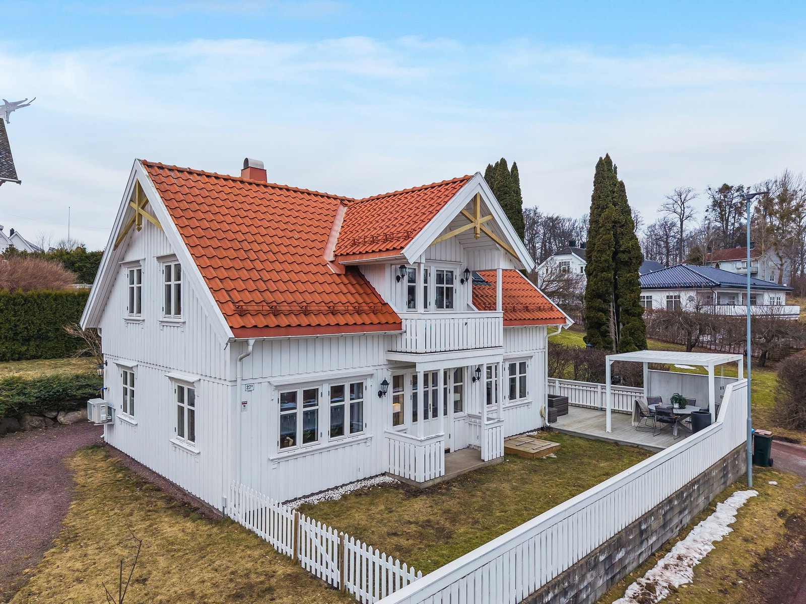Velkommen til Nedre Keisemark 27 C - en lys, trivelig og oppusset enebolig på Apenes Galleribilde