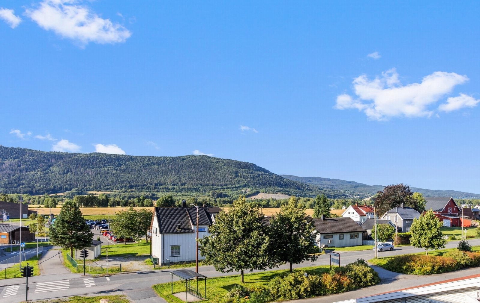 Fin utsikt mot Eikerbygdene og solnedgangen i vest Galleribilde