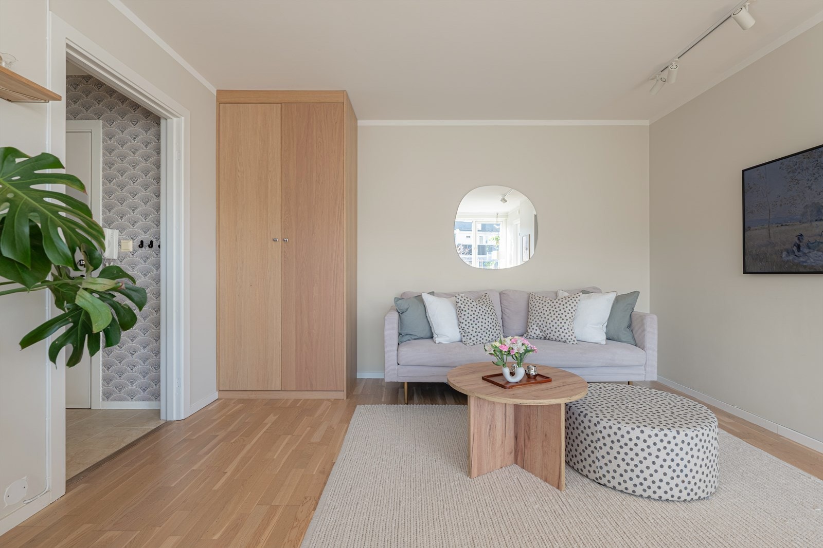 Det er god lagringsplass i boligen, i tillegg medfølger det en kjellerbod Galleribilde