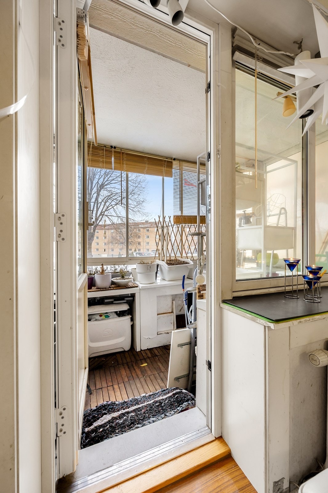 Sydvendt innglasset balkong på ca 7 kvm. Galleribilde