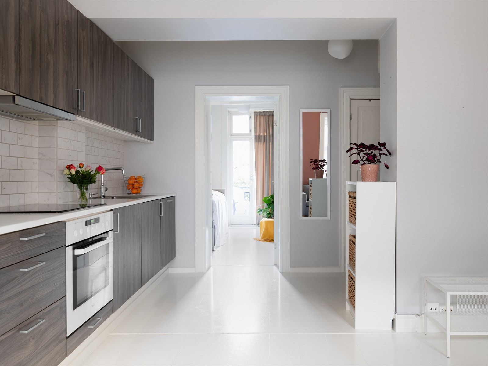 Kjøkkenet lå tidligere på soverom II, men er flyttet ut i stuen. Galleribilde