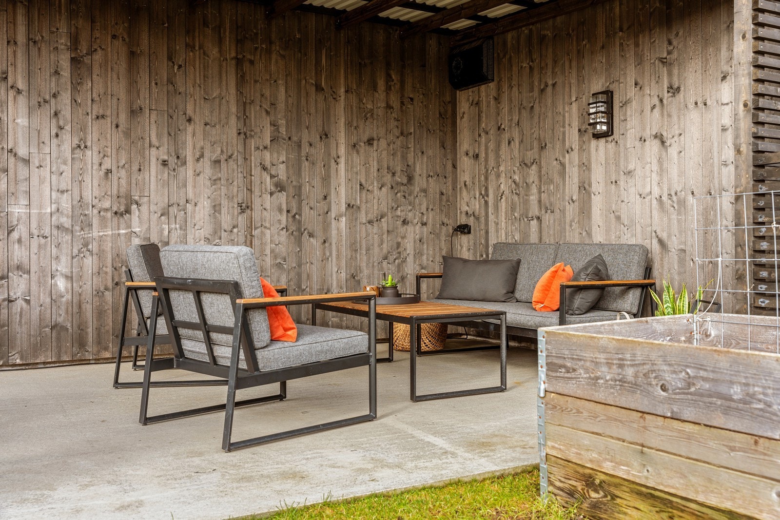 Overbygget uteplass. Galleribilde