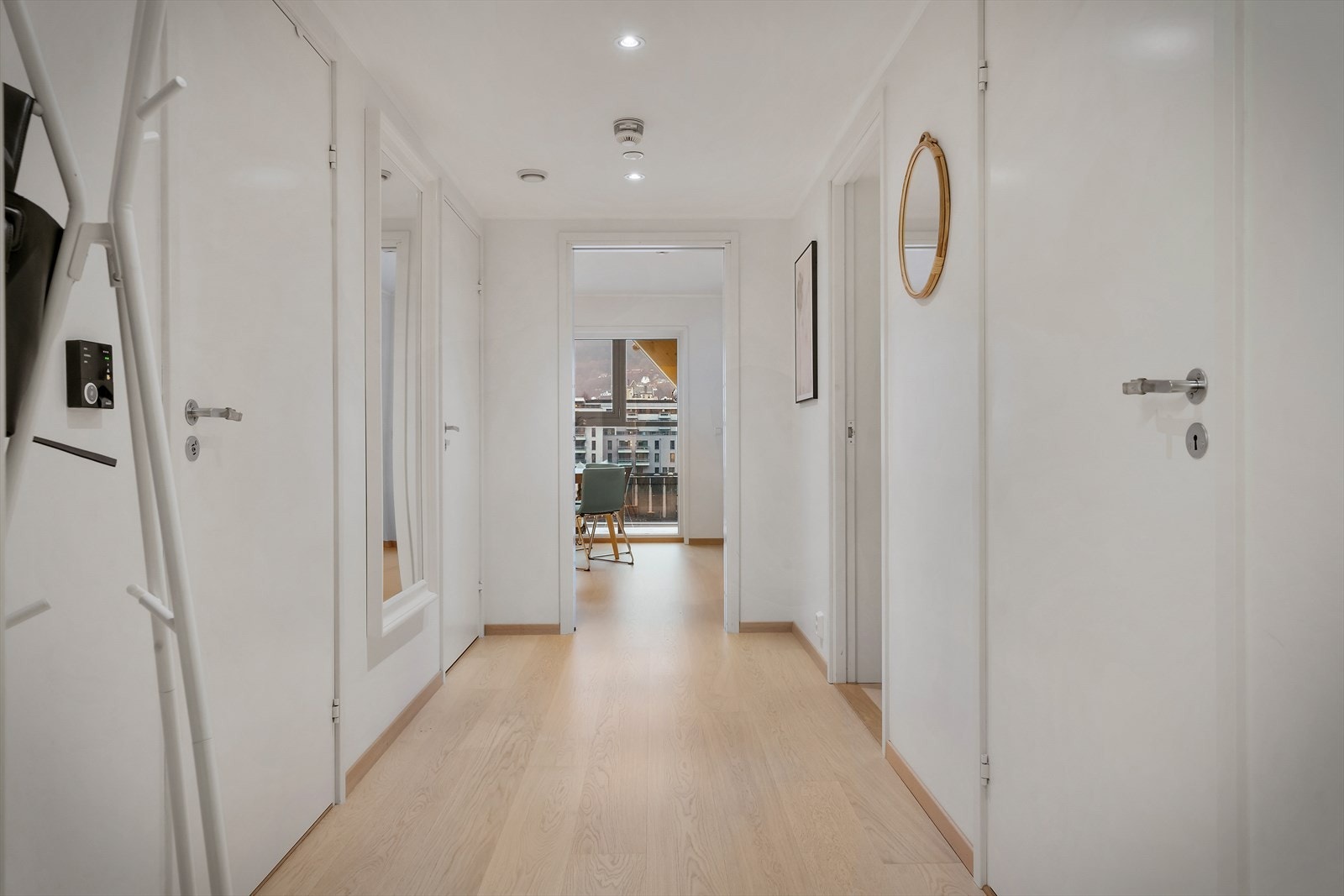 - Lys og innbydende entrè på 6,9 m² - Galleribilde