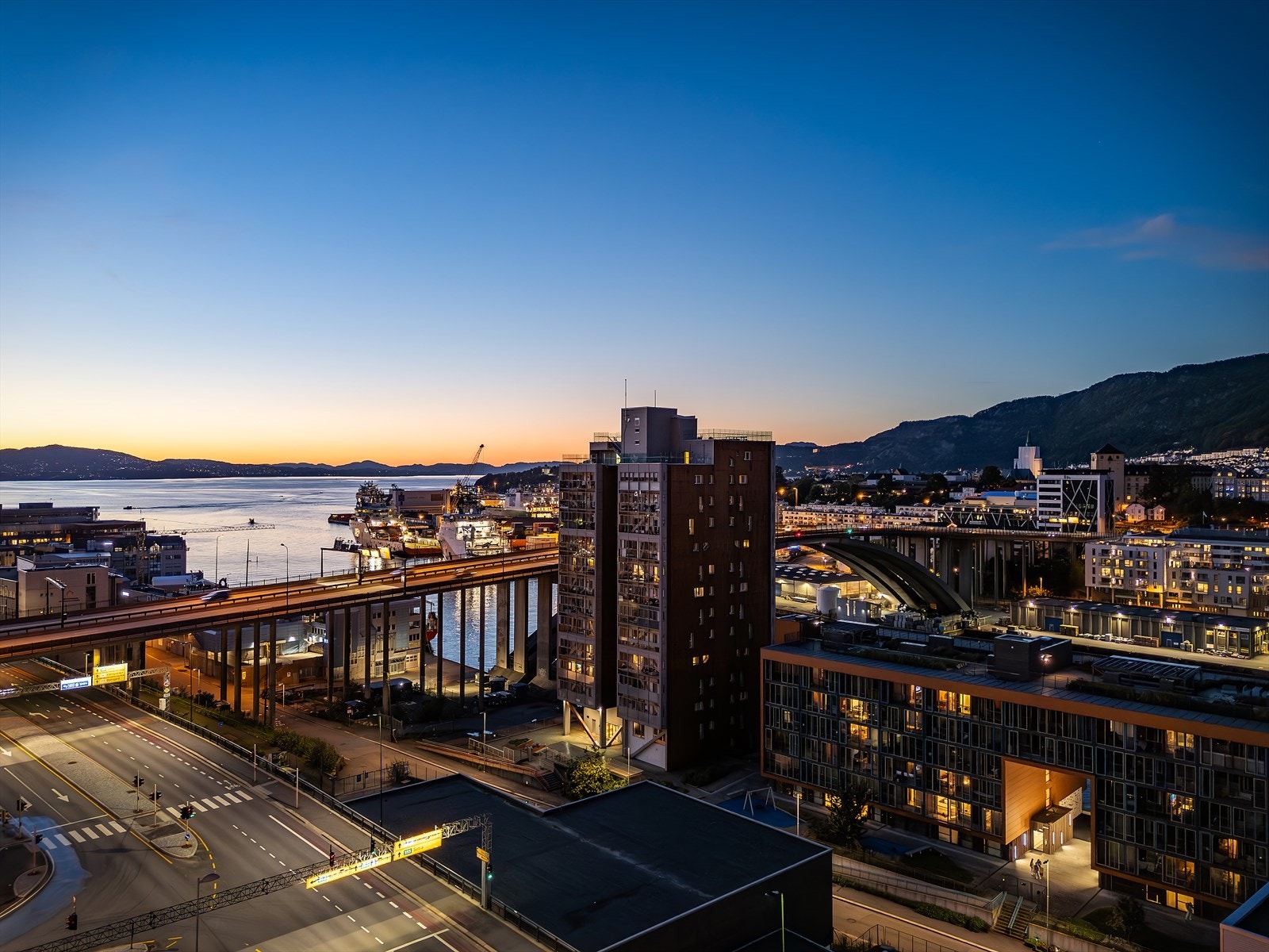 - Leiligheten er i et flott bygg fra 2015 - Galleribilde