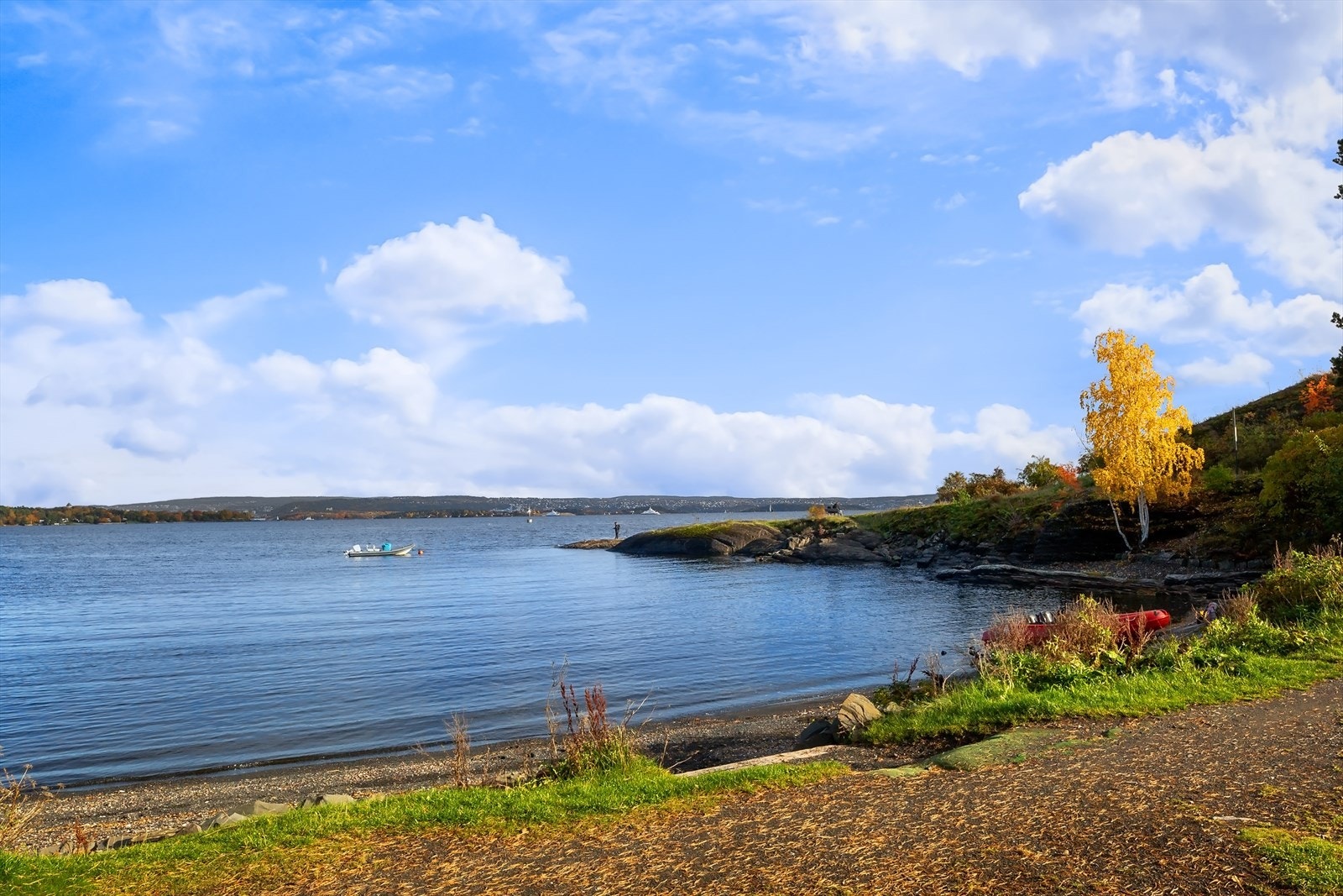 Stranden på Rolfstangen få meter fra leiligheten (en av flere strender i nabolaget) Galleribilde