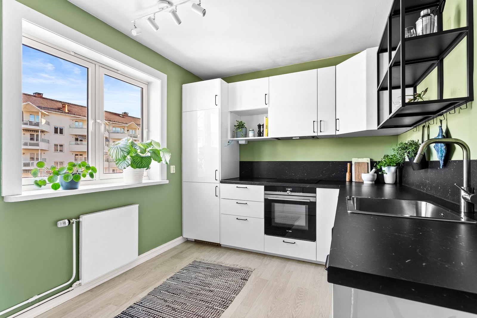 Med en Ikea kjøkkeninnredning fra 2023 får du et moderne og funksjonelt kjøkken. Galleribilde