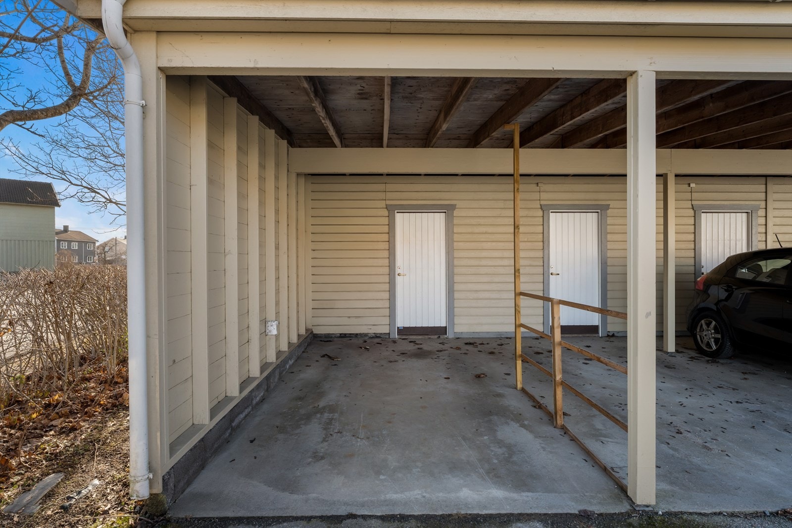Carport med bod Galleribilde