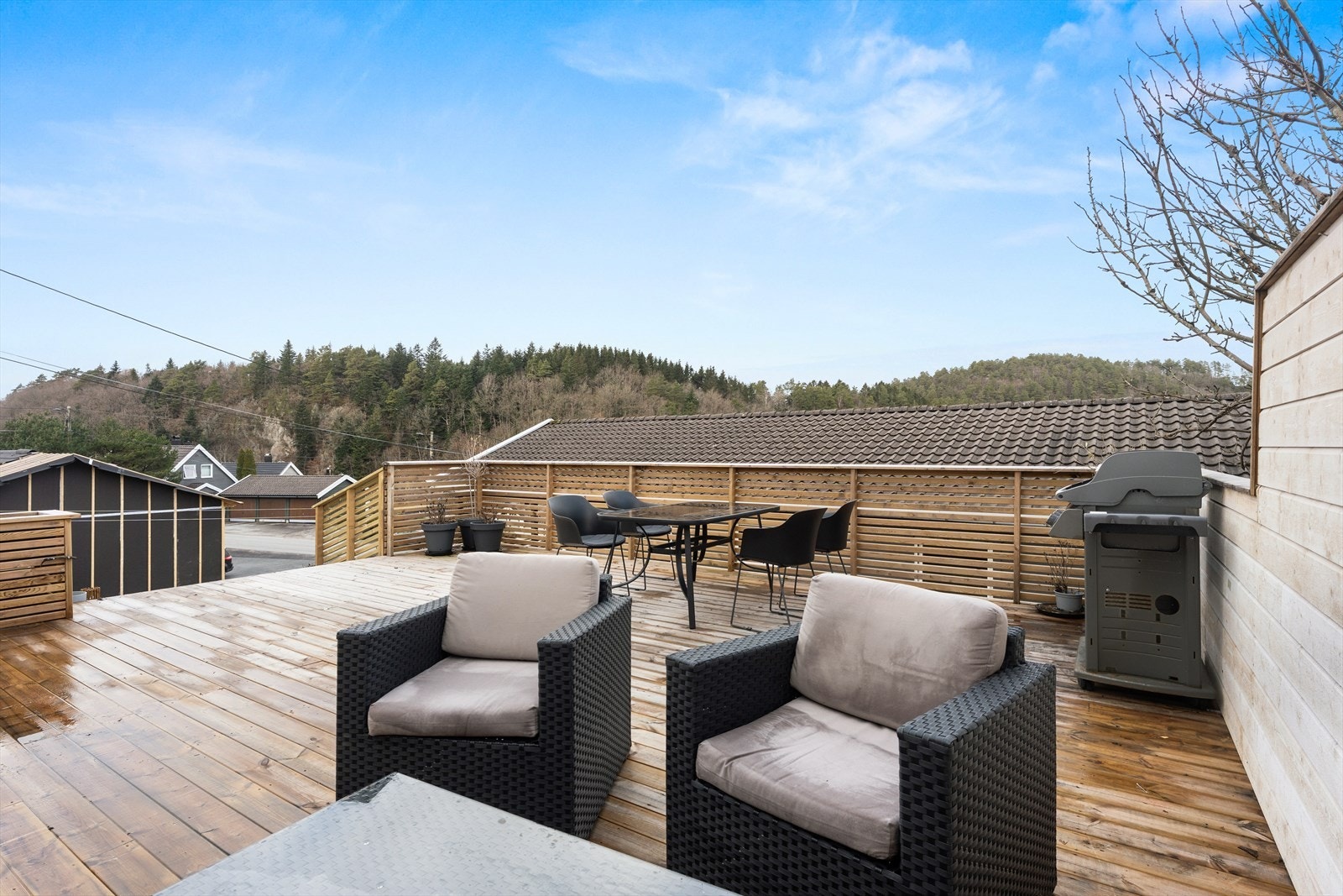 Her har man plass til flere utemøbler. Galleribilde