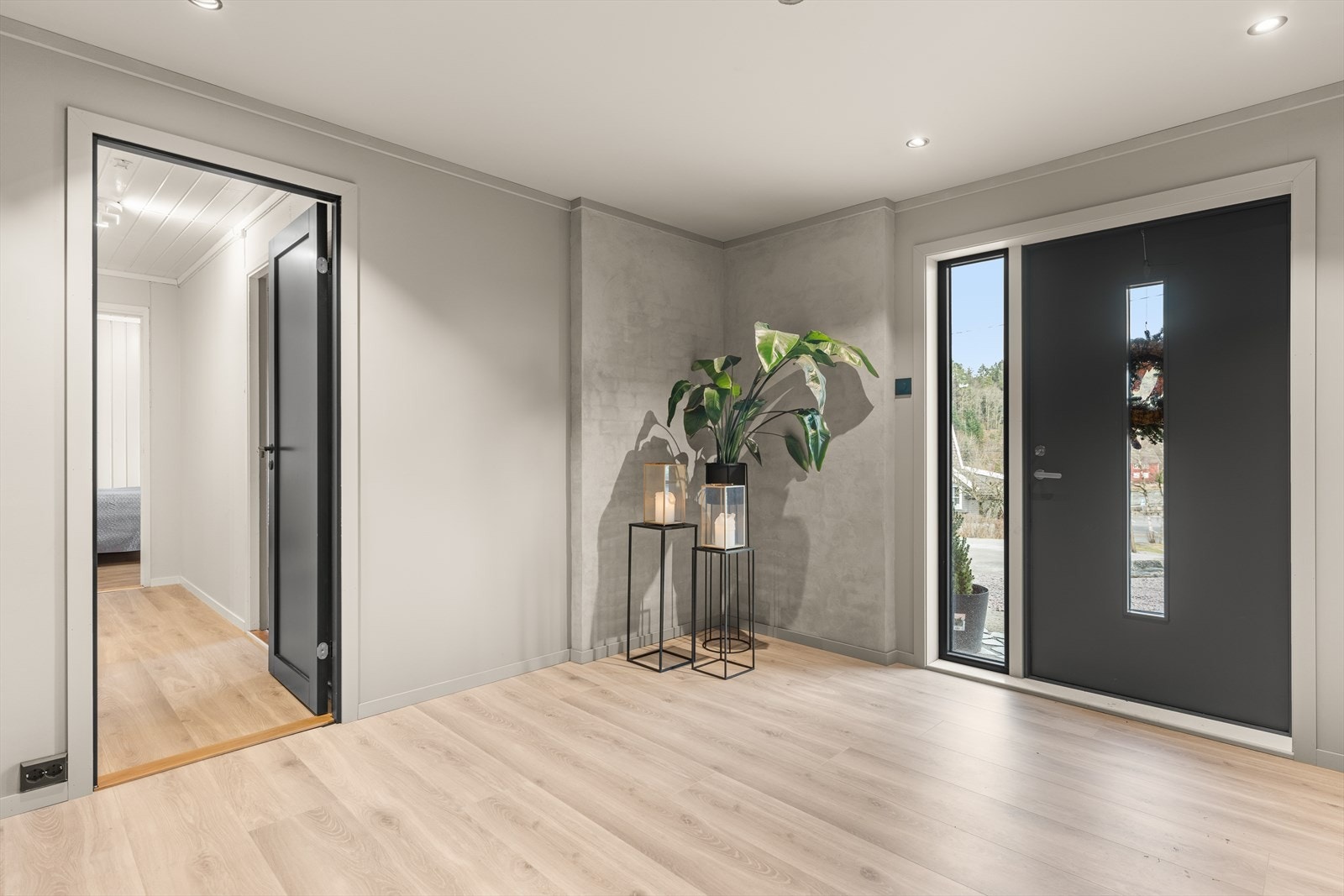 Inngangsparti. Galleribilde