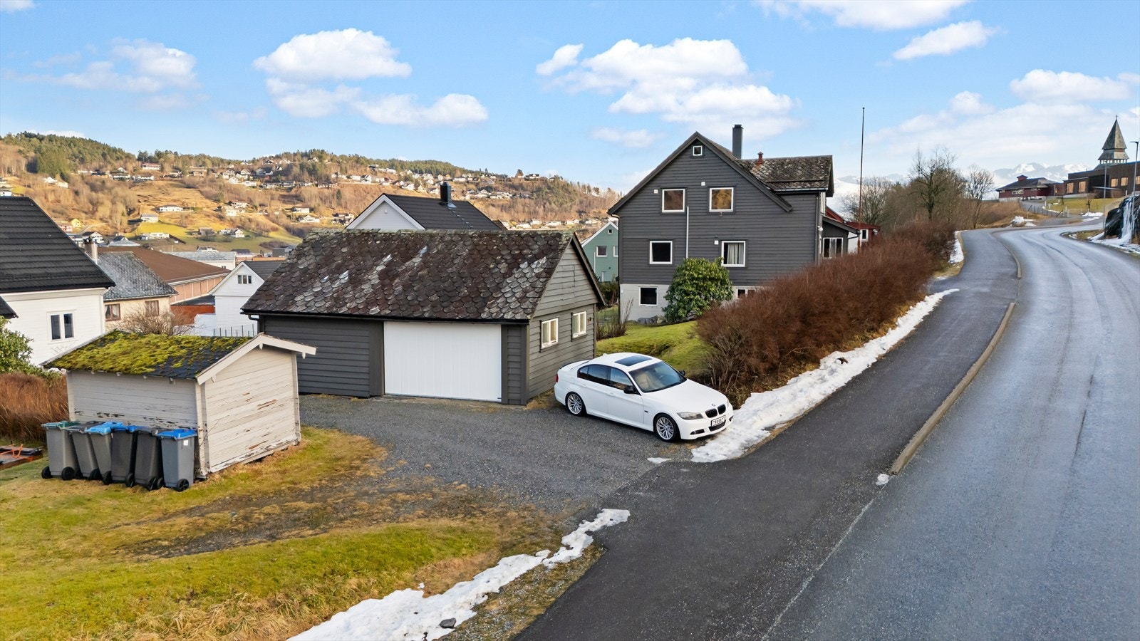 Enkel adkomst og meget sentralt. Galleribilde