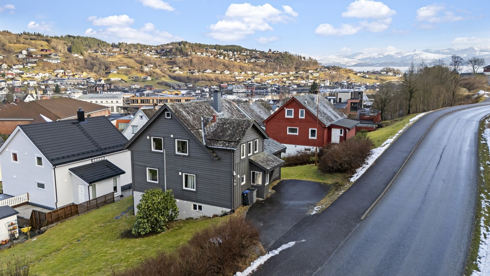 Kyrkjevegen i Norheimsund Galleribilde