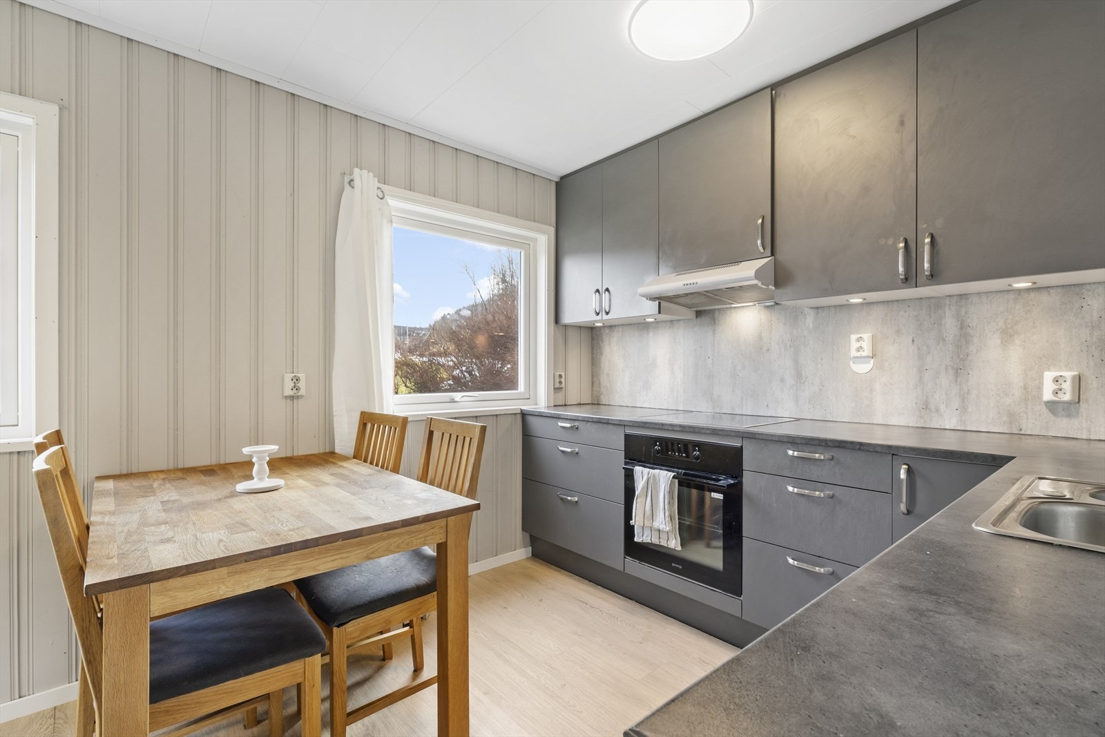 Flott kjøkken. Galleribilde